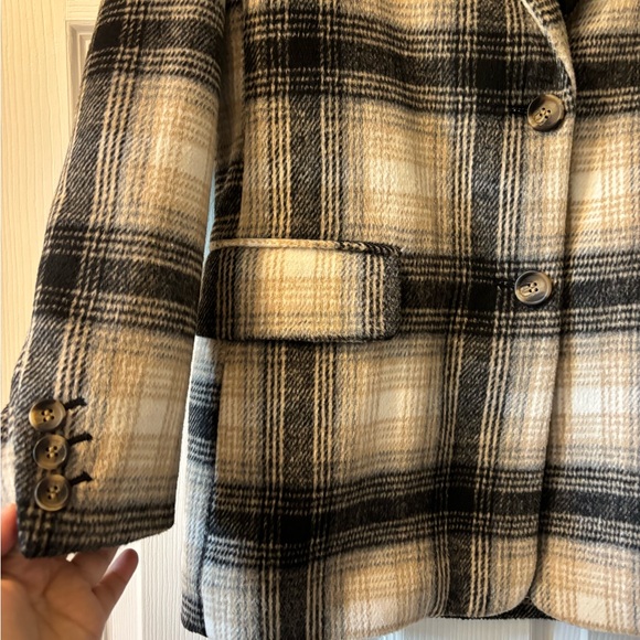 Black and Cream Plaid Blazer - Picture 3 of 10
